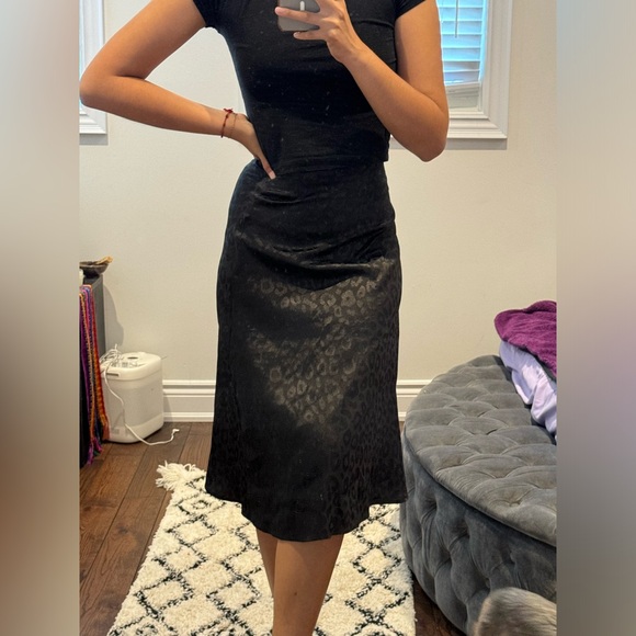 Black Leopard Print Knee Length Skirt - Picture 3 of 3